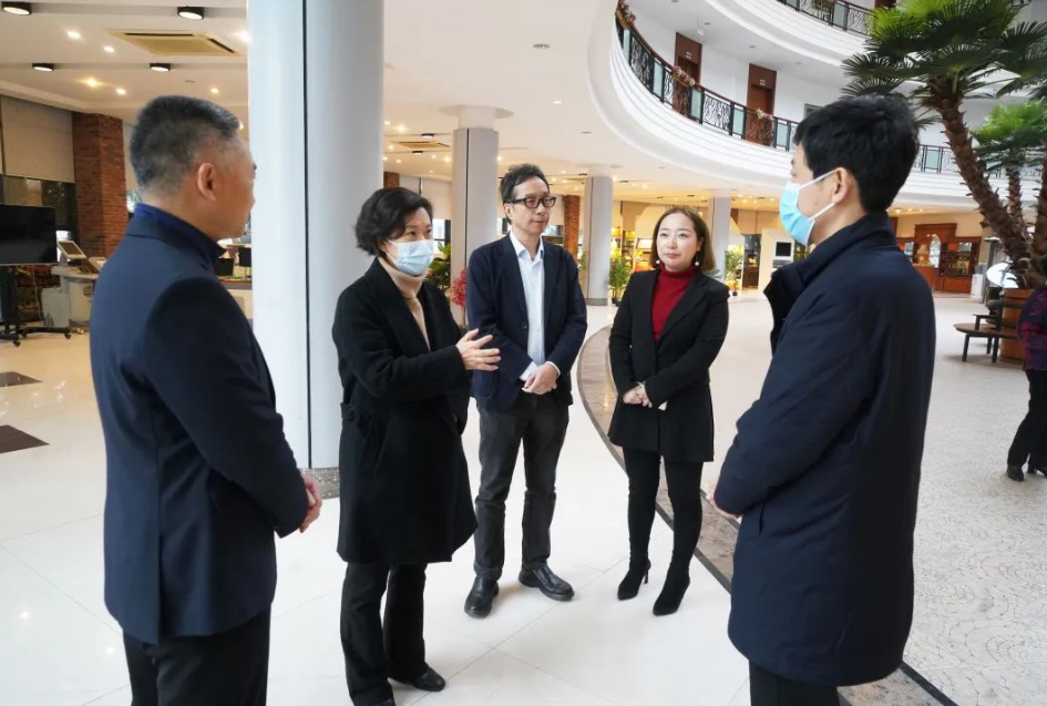 重庆市委组织部、市人社局、渝北区领导走访慰问金山科技