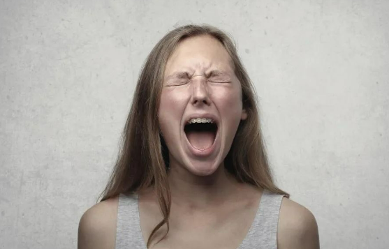 女性经常生气会对身体造成哪些危害？